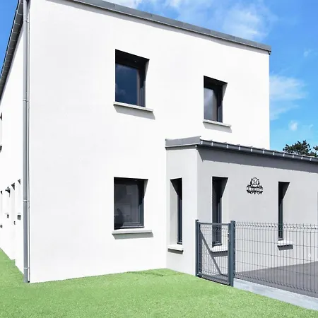 Maison Moderne Proche Σπίτι διακοπών *
