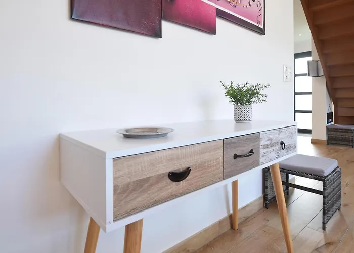 Maison Moderne Proche Casa de Férias *